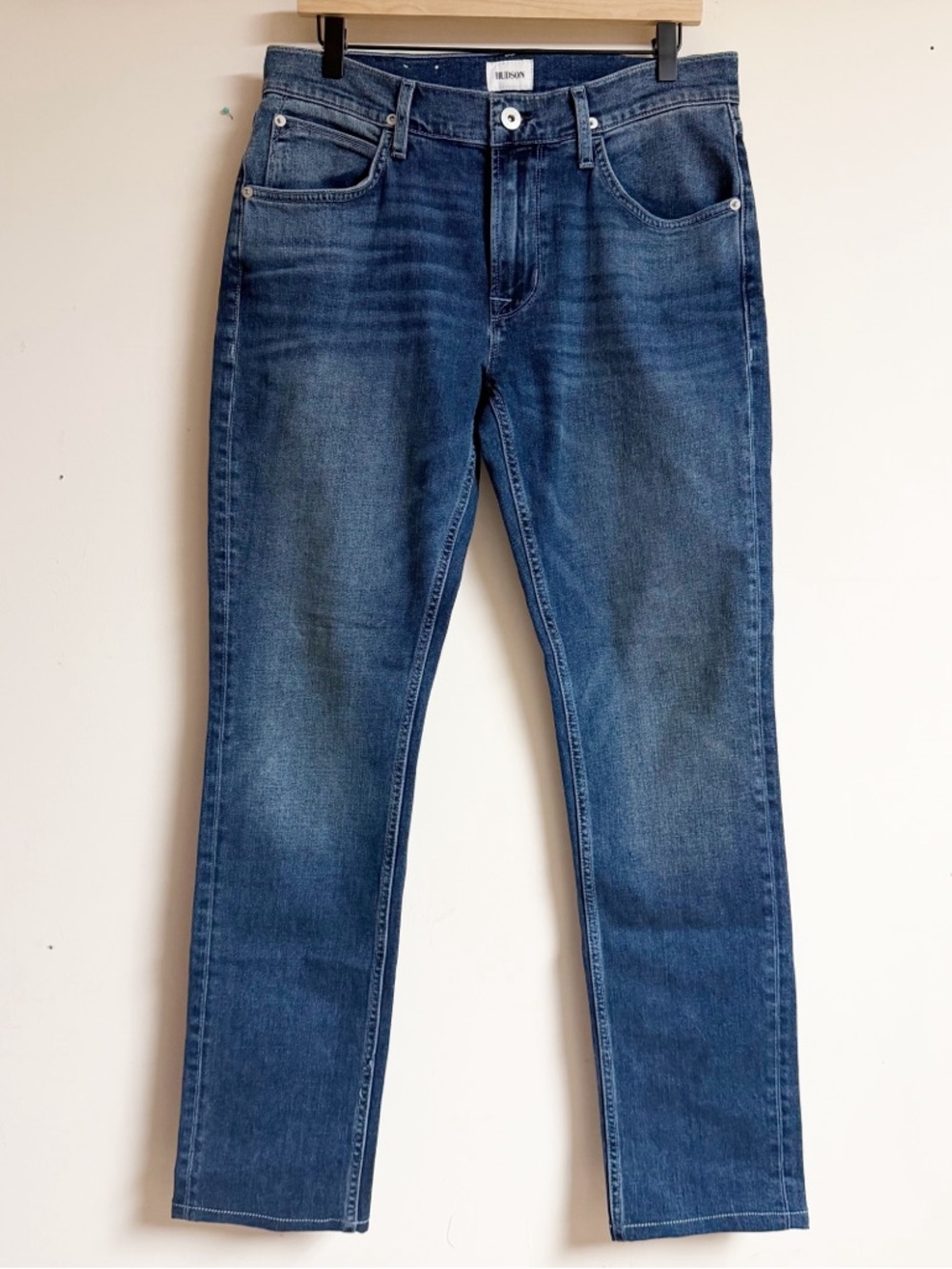 Hudson Women’s Byron Straight Medium Wash Jeans Size 31 - Picture 2 of 8